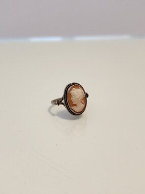 Antique Cameo Ring